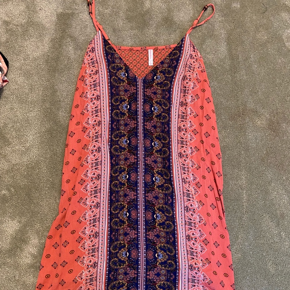 Small target sleeveless dress